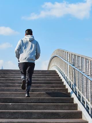 从社交恐惧到自信绽放，如何克服肢体社交恐惧